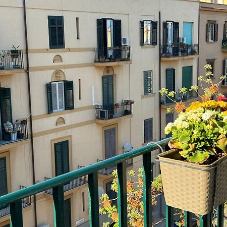 Di Fresco Apartments - Holiday House Palermo Bagian luar foto