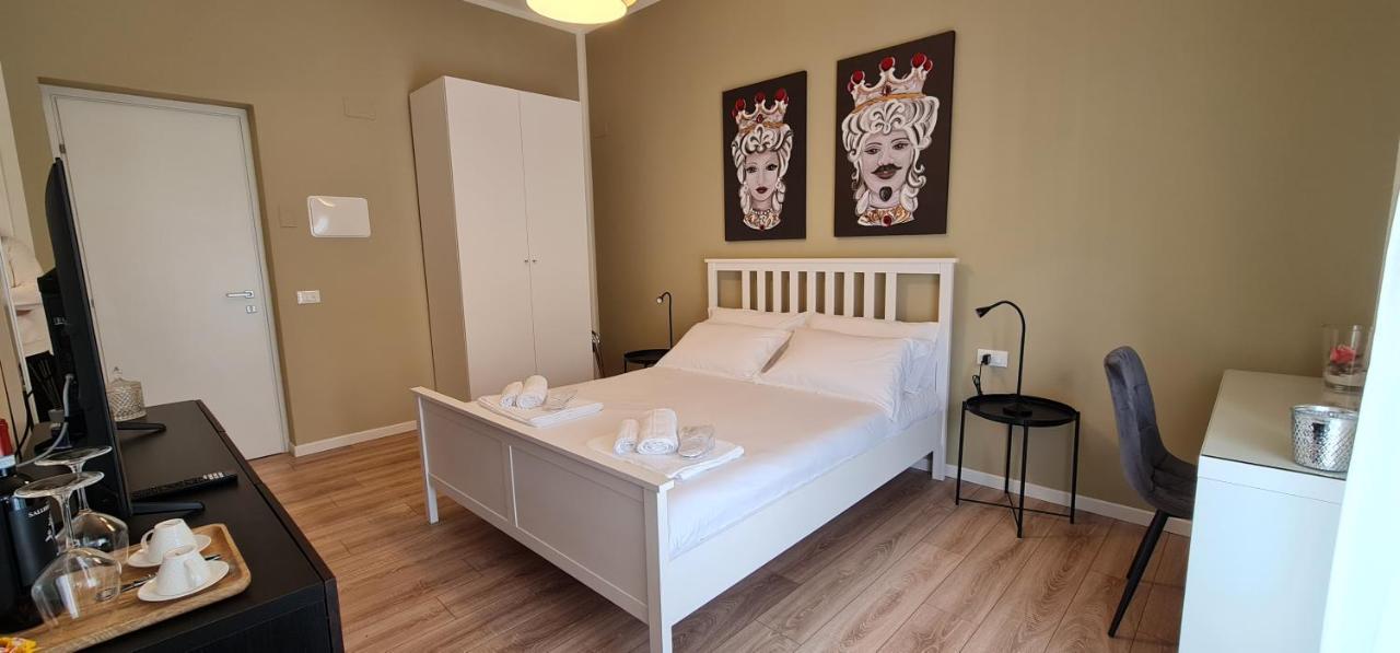 Di Fresco Apartments - Holiday House Palermo Bagian luar foto