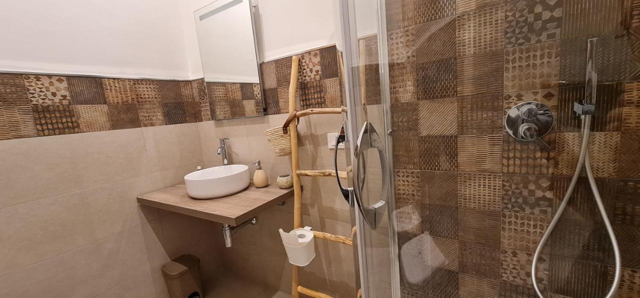 Di Fresco Apartments - Holiday House Palermo Bagian luar foto
