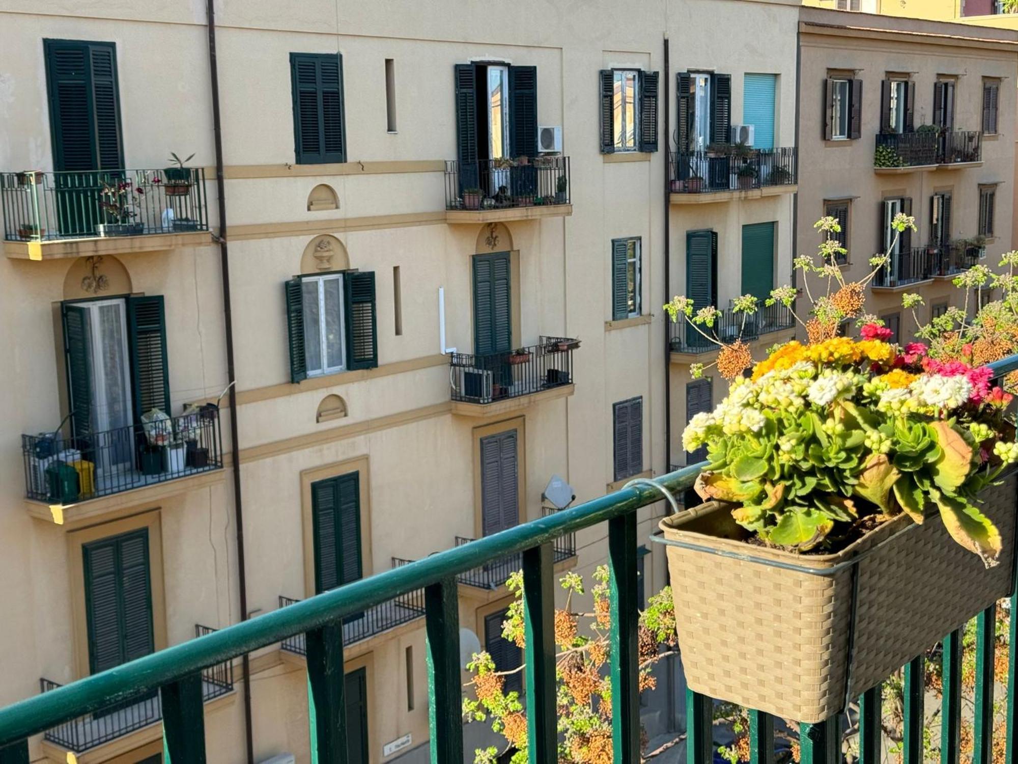 Di Fresco Apartments - Holiday House Palermo Bagian luar foto